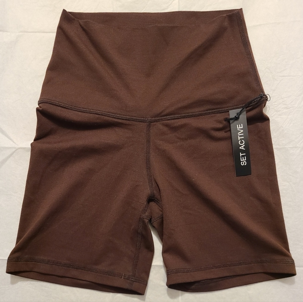 BNWT - Set Active - (Size XS) Women's Luxform Bike Shorts - Coco